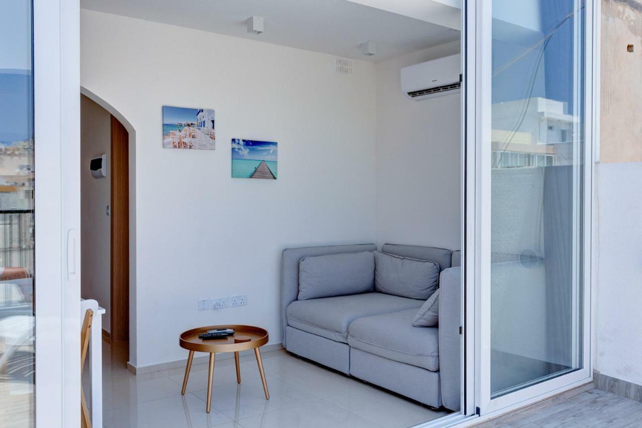 Apartament Cosy 1Br Penthouse With Terrace, Great Location Gzira Zewnętrze zdjęcie