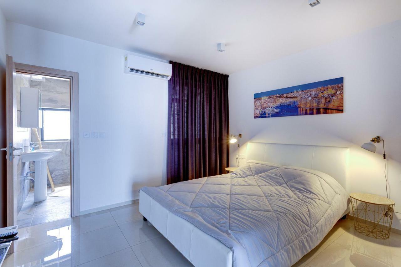 Apartament Cosy 1Br Penthouse With Terrace, Great Location Gzira Zewnętrze zdjęcie