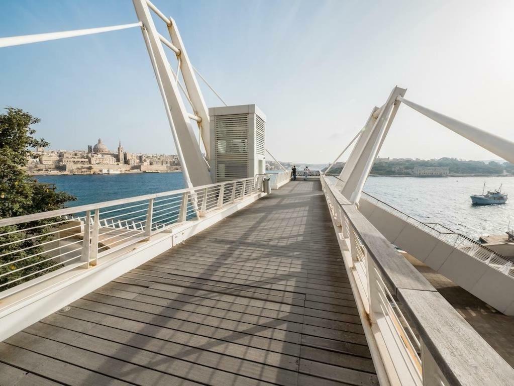 Apartament Cosy 1Br Penthouse With Terrace, Great Location Gzira Zewnętrze zdjęcie